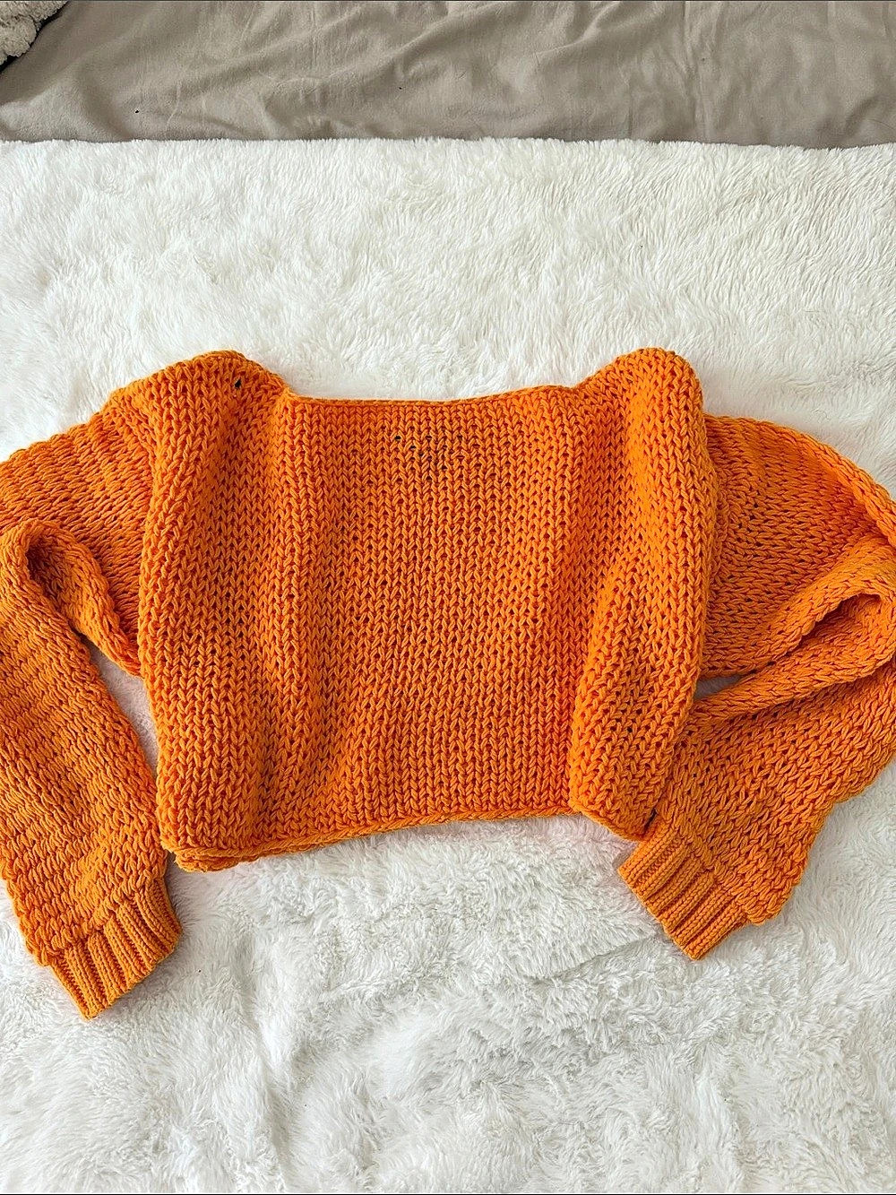 FOREVER 21 Orange Knit Sweater Size Small Like New